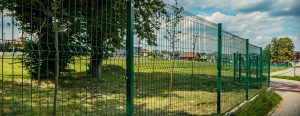 Read more about the article Panele ogrodzeniowe / ogrodzenie panelowe kratowe przetłaczane 3d – Chorzów